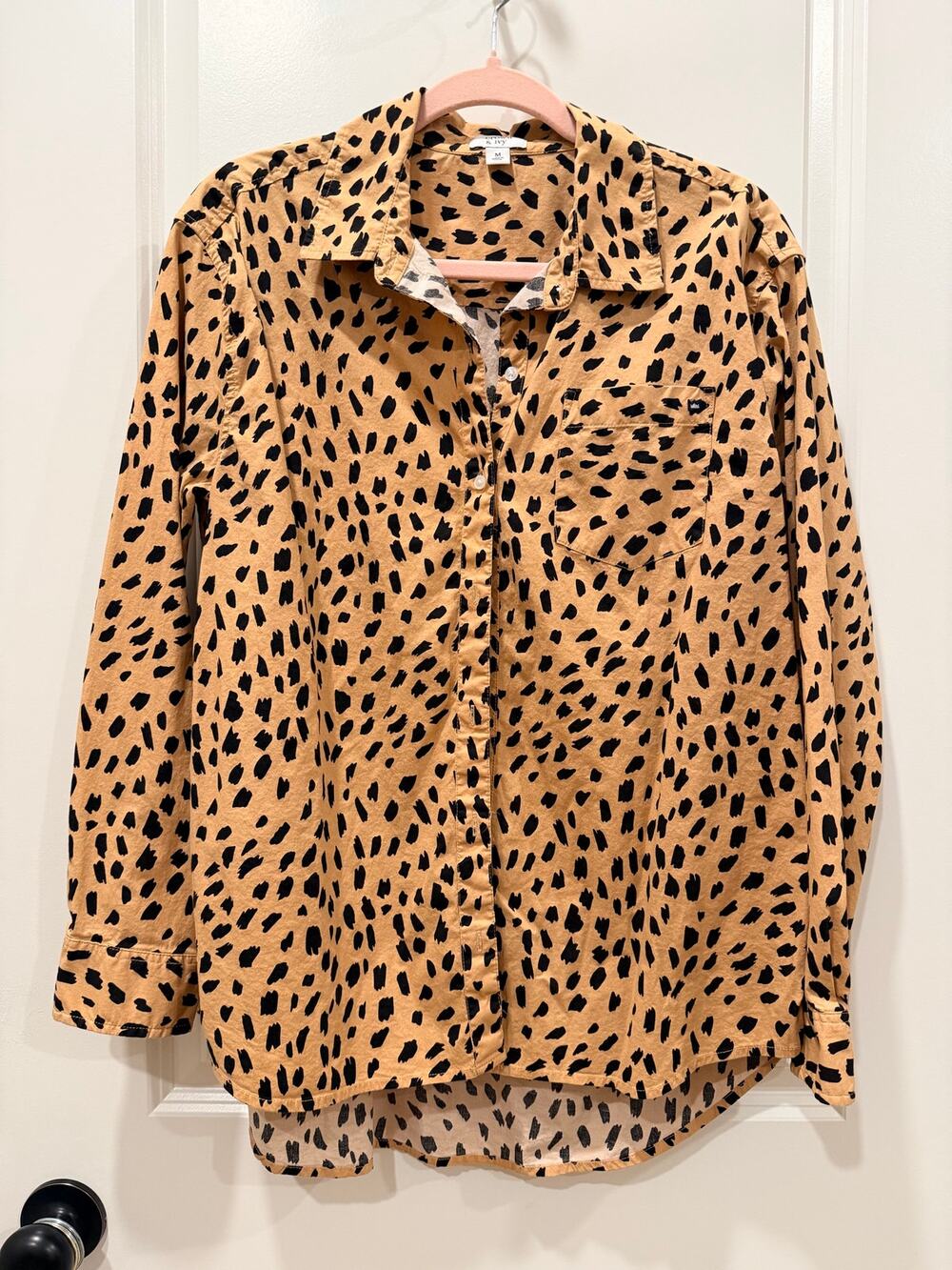 Crown & Ivy Leopard Print Button Down Shirt Size Medium